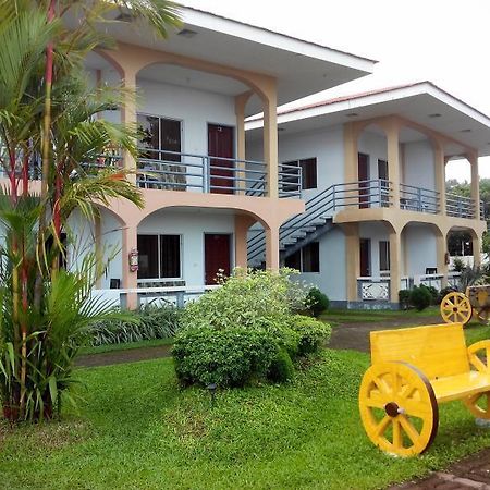 Dreamland Beach Resort Naasag Exterior photo