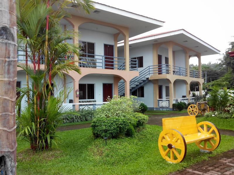 Dreamland Beach Resort Naasag Exterior photo